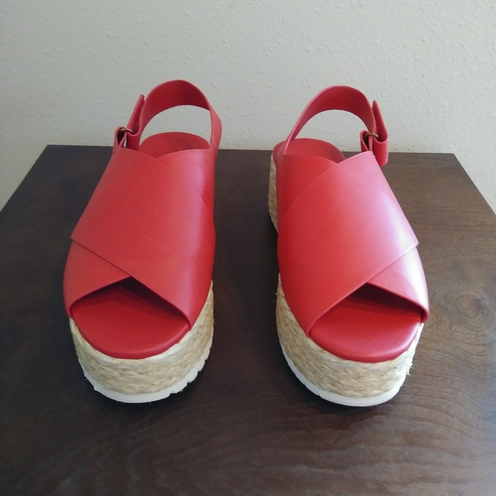 NWOT Vince Jesson Platform Sandal Red Size 8.5